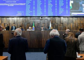 Cerca de 800 aprovados no concurso da segurança pública de 2014 no RJ finalmente serão convocados. Acordo será oficializado em setembro, segundo Rodrigo Bacellar.