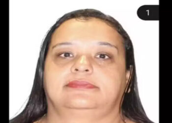 Gisele de Oliveira foi presa em Portugal, acusada de matar cinco filhos entre 2010 e 2023 em Minas Gerais. Segundo a polícia, ela dopava as crianças antes de asfixiá-las.