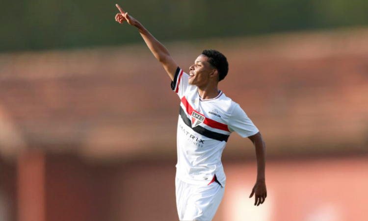São Paulo FC encara Votuporanguense e Ferroviária pelo Paulista Sub-15 e Sub-17. Entrada gratuita e transmissões ao vivo pelo SPFC Play.