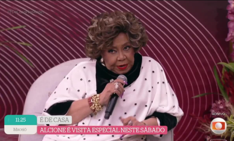 Durante o programa É de Casa, Alcione criticou Donald Trump e saiu em defesa de Alexandre de Moraes. A fala descontraída gerou reações nas redes e se espalhou rapidamente.