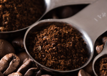 Em meio a medidas protecionistas dos EUA, China libera entrada de café do Brasil e fortalece parceria com 183 empresas exportadoras.
