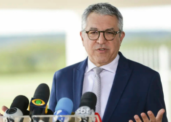 Com investimento federal, Rio de Janeiro vai triplicar número de cirurgias ortopédicas por mês e reduzir fila no SUS com novo programa de saúde pública.
