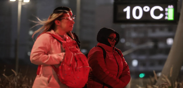 Massa de ar polar mantém o frio em boa parte do Brasil e nova frente fria prevista para quinta-feira deve reforçar as baixas temperaturas, especialmente no Sul e Sudeste.