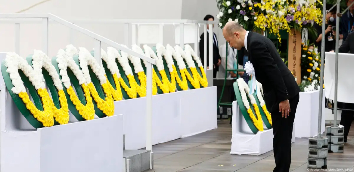 Nagasaki marcou 80 anos do ataque atômico com uma cerimônia no Parque da Paz, reunindo sobreviventes, autoridades e representantes de 100 países. O evento destacou apelos pela paz e pelo fim dos conflitos armados no mundo.