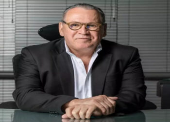 Dono da Ultrafarma, Sidney Oliveira, paga R$ 25 milhões de fiança para deixar a prisão. Saiba quais medidas cautelares foram impostas e como o dinheiro pode ser devolvido, usado em multas ou destinado ao Funpen.