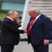 Reunião de três horas entre Donald Trump e Vladimir Putin no Alasca termina sem acordo para cessar-fogo na guerra da Ucrânia. Líderes trocaram elogios, falaram em avanços e planejam novo encontro em Moscou.