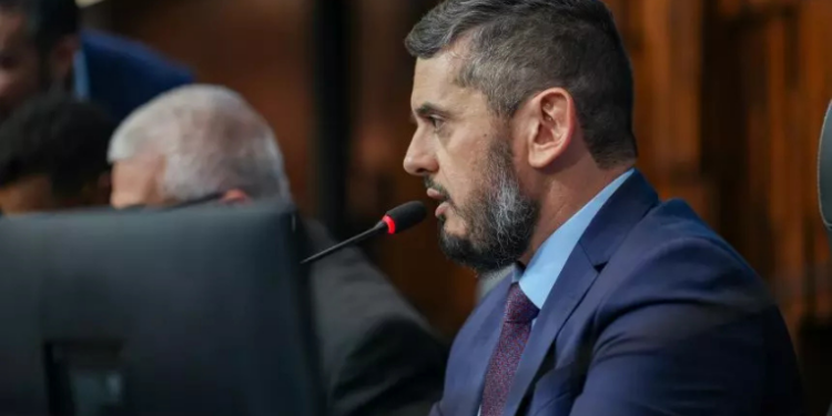 PF cumpre mandados autorizados pelo STF no Rio de Janeiro.