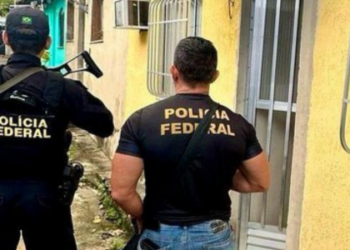 A PF prendeu seis pessoas na segunda fase da Operação Farra Brasil 14, que apura desvio de recursos de programas sociais e fraudes no CAIXA TEM.