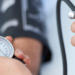Diretriz Brasileira de Hipertensão 2025 traz mudanças: pressão 12x8 não é mais normal e indica pré-hipertensão. Entenda critérios e novas recomendações médicas.
