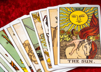 Descubra como a carta da Imperatriz influencia sua semana, trazendo mensagens sobre criatividade, fertilidade e abundância em todos os aspectos da vida.