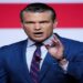Secretário de Defesa dos EUA, Pete Hegseth, declarou que não aceitará mais “generais gordos” e reforçou a exigência de aptidão física em todas as patentes militares.