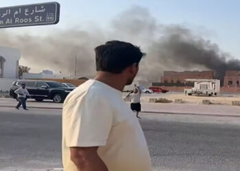 Israel realizou ataque aéreo contra líderes do Hamas em Doha, Catar. Ação viola soberania do país mediador e ameaça negociações de paz em Gaza. Saiba detalhes.