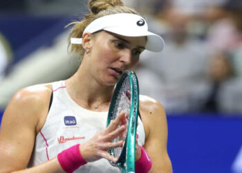 Bia Haddad Maia, número 1 do tênis brasileiro, anuncia que encerrará a temporada 2025 mais cedo para focar na recuperação do corpo e da mente. Entenda os motivos da decisão e a queda no ranking WTA.