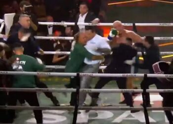 Popó Freitas venceu Wanderlei Silva por desclassificação no Spaten Fight Night. Após o fim da luta, uma briga generalizada estourou no ringue e Wanderlei acabou nocauteado durante a confusão.