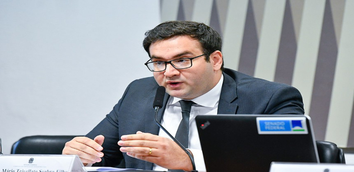 Polícia Federal prende diretor da ANM e executivo do SGB em operação que apura fraudes em licenças de mineração em Minas Gerais; Justiça bloqueia R$ 1,5 bilhão e afasta servidores de cargos.