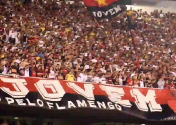 A Torcida Jovem do Flamengo foi suspensa por 2 anos pela Justiça do Rio após episódios de violência em agosto de 2025. Decisão inclui não homologação de TAC e proíbe membros de frequentarem qualquer evento esportivo. Entenda o caso.