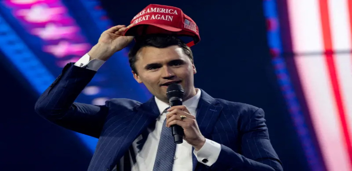 O assassinato do influenciador conservador Charlie Kirk reacende o temor de uma nova era de violência política nos EUA. Especialistas analisam as causas, da polarização nas redes ao acesso a armas, e por que o clima atual pode ser ainda mais perigoso que no passado.