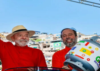 Lula pede mobilização popular contra projeto de anistia a golpistas do 8 de janeiro. Presidente alerta para risco de aprovação no Congresso e lança programa social em BH.