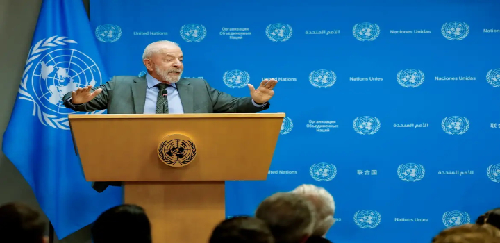 Presidente Lula critica duramente a PEC da Blindagem, chamada de "vergonha nacional". Entenda por que a proposta que dificultava processos contra parlamentares foi rejeitada e arquivada no Senado após pressão popular e manifestações.