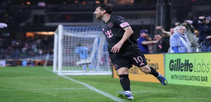 Lionel Messi está a 16 gols de alcançar a marca de 900 gols na carreira. Entenda o momento do craque no Inter Miami, sua performance na temporada e a trajetória rumo ao marco histórico.