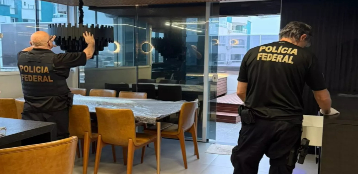 Polícia Federal e autoridades da Irlanda desmontam rede internacional de tráfico sexual; operação identificou 70 vítimas e cumpriu mandados no Brasil e na Europa.