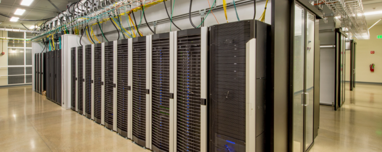 Governo lança plano “Redata” para atrair data centers e big techs ao Brasil, com incentivos fiscais e estímulo à energia renovável. Estratégia fortalece setor de tecnologia e aproximação com os EUA.