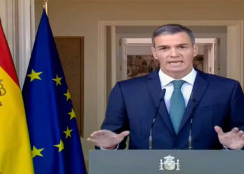 Espanha anuncia nove medidas contra Israel, incluindo embargo de armas e restrições a importações, em resposta à ofensiva em Gaza. Netanyahu acusa Sánchez de antissemitismo.