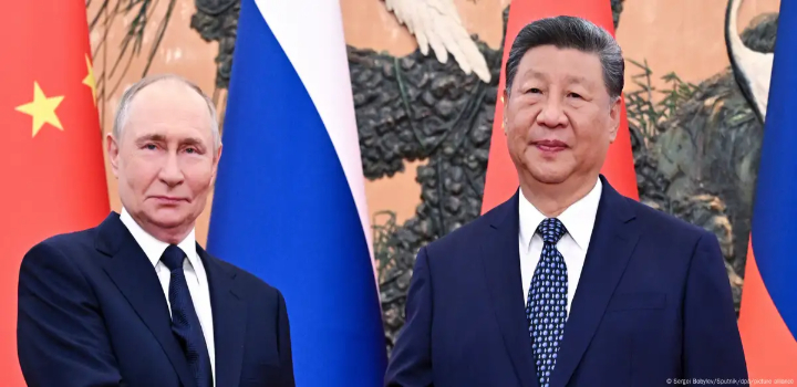 Putin e Xi assinam acordo histórico para o gasoduto Força da Sibéria 2, reforçando a parceria estratégica entre Rússia e China em meio a tensões com o Ocidente.