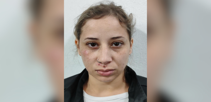 Dahesly Oliveira Pires, 25, é presa em São Paulo suspeita de transportar fuzil usado no assassinato do ex-delegado Ruy Ferraz Fontes. Polícia investiga outros envolvidos no crime.