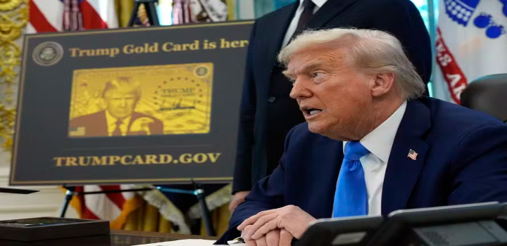 O governo Trump criou os vistos “Trump Gold Card” e “Platinum Card”, que custam de US$ 1 milhão a US$ 5 milhões e oferecem residência nos EUA a milionários, com benefícios fiscais para quem optar pelo plano mais caro.