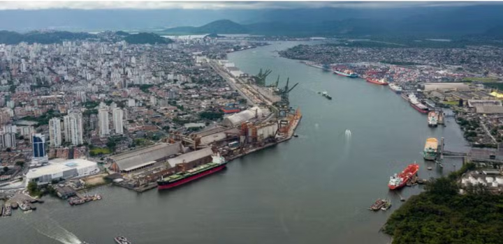 Túnel submerso de 1,5 km entre Santos e Guarujá será construído por consórcio português com investimento de R$ 6,8 bilhões. Obra deve melhorar mobilidade de 78 mil pessoas/dia.