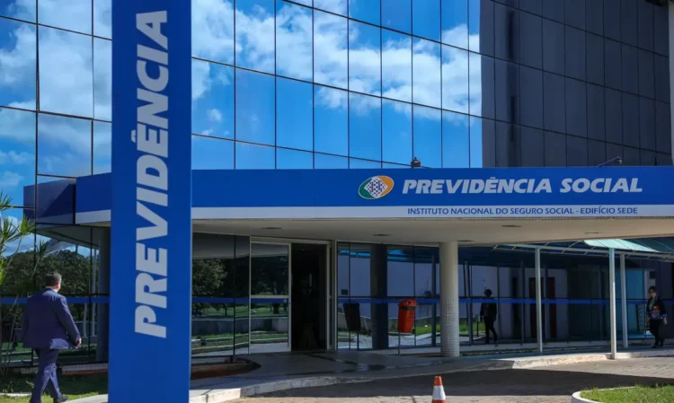 PF investiga jovens empresários por esquema que desviou R$ 700 milhões de aposentados do INSS