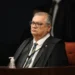 Medida sobre remuneração no Judiciário gera ameaça de paralisação.