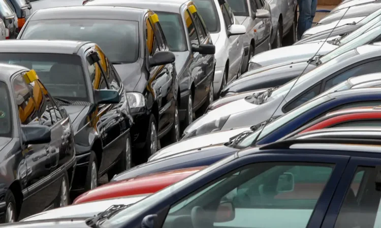 Prazo para licenciamento 2025 no Rio termina em 31 de outubro; taxa é de R$ 281,29.