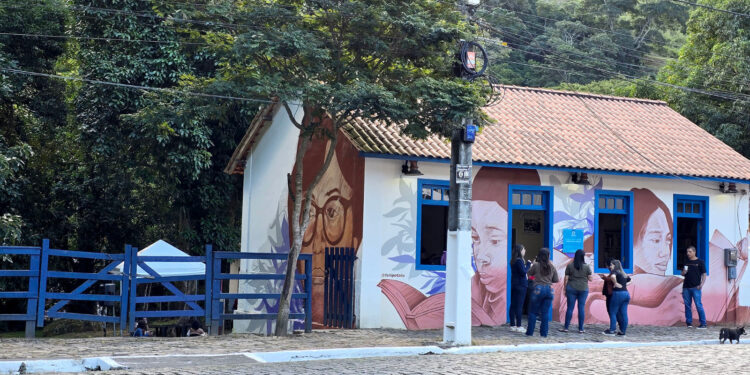 Projeto “Tardezinha com Henriqueta” volta a movimentar Glicério, em Macaé, com roda de conversa sobre prevenção ao câncer de mama e show musical.