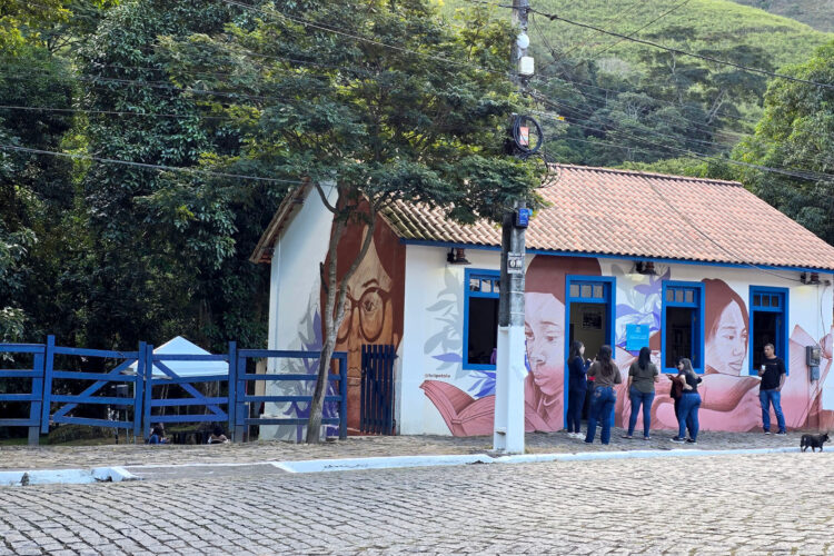 Projeto “Tardezinha com Henriqueta” volta a movimentar Glicério, em Macaé, com roda de conversa sobre prevenção ao câncer de mama e show musical.
