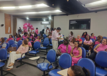 Macaé promove evento do Outubro Rosa com palestras e atividades de saúde para servidoras da Vigilância Ambiental.