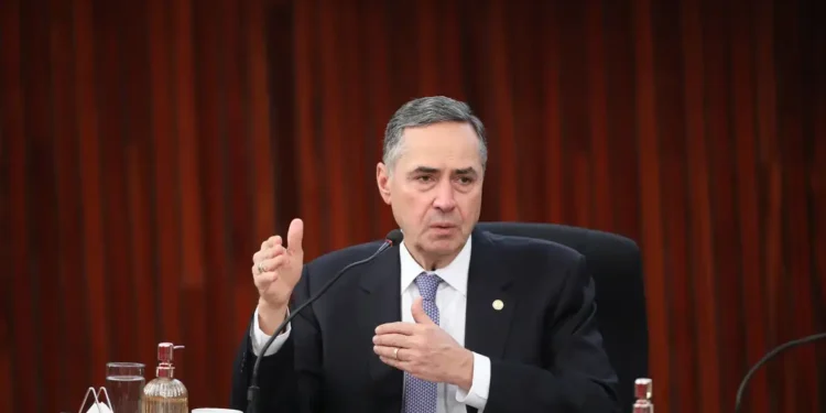 Ministro Luís Roberto Barroso deixa o STF após 12 anos; Lula fará sua terceira indicação ao Supremo.