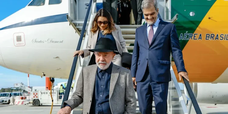 Encontro entre Lula e o papa Leão 14 no Vaticano deve abordar meio ambiente e regulação da Inteligência Artificial.