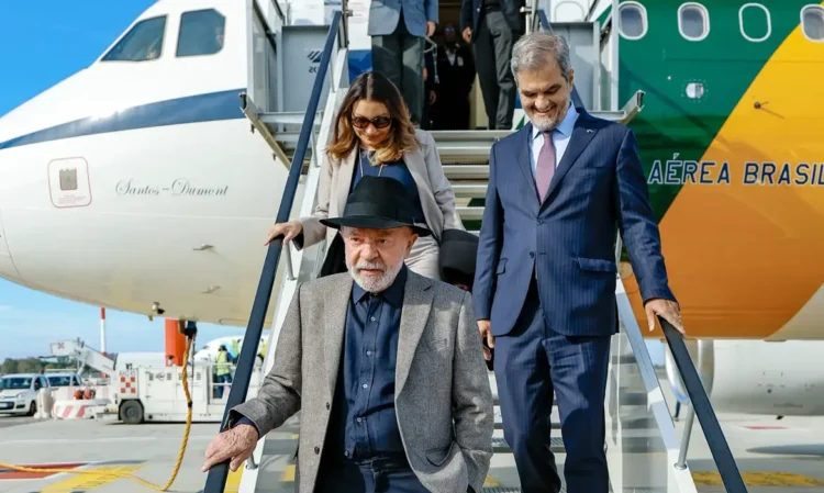 Encontro entre Lula e o papa Leão 14 no Vaticano deve abordar meio ambiente e regulação da Inteligência Artificial.