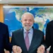 O deputado Guilherme Boulos (PSOL-SP) foi convidado por Luiz Inácio Lula da Silva para assumir a Secretaria-Geral da Presidência, no lugar de Márcio Macêdo. A nomeação será publicada no Diário Oficial da União e marca o fortalecimento do diálogo do governo com movimentos sociais.