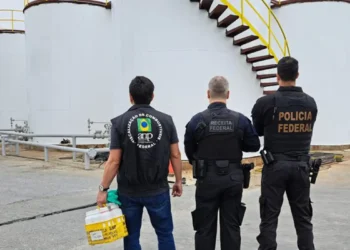 Delegado-geral confirma desarticulação de esquema familiar que adulterava bebidas no estado.