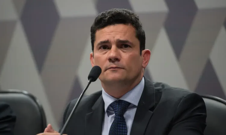 STF mantém Sergio Moro como réu por calúnia a Gilmar Mendes após rejeitar recurso da defesa.