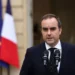 Primeiro-ministro da França, Sébastien Lecornu, renuncia após menos de um mês e agrava crise política no governo Macron.