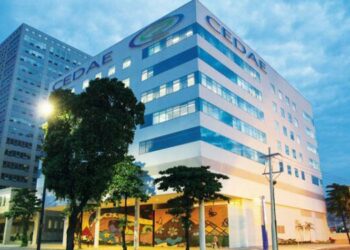 Em reunião extraordinária, Cedae discutirá acordo de R$ 900 milhões com a Águas do Rio. Erro em edital e decisão monocrática da Agenersa aumentam riscos para contas públicas fluminenses.