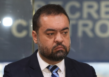 Pedido de Castro movimenta política do Rio