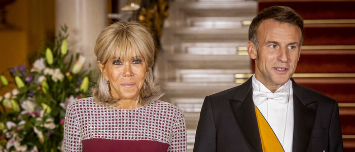Dez pessoas serão julgadas em Paris por assédio cibernético contra Brigitte Macron, incluindo propagação de boatos sobre sua identidade de gênero e críticas à diferença de idade com o presidente francês.