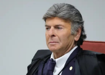 Fux admite possível injustiça em condenações do 8 de Janeiro e muda voto no STF
