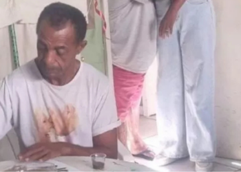  Alcemir Dias Coelho, do CAPS II de Cabo Frio, foi vencedor do concurso de desenho Maria do Socorro Santos. Sua obra será destaque no Guia de Centros de Convivência, valorizando a criatividade e inclusão na saúde mental.
