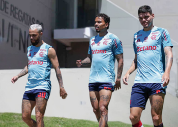 Flamengo visita o Fortaleza para seguir na caça ao líder do Brasileirão